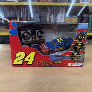 Remote Control Car Jeff Gordon 1:43 2007 NASCAR Dupont Chevrolet Front Runners